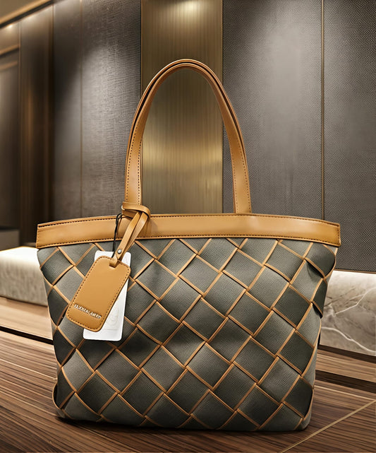 Lara Tote Bag